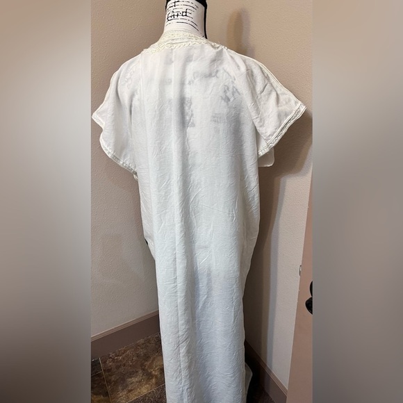 Swimsuit, cover-up, tie front, white long in excellent condition. - Picture 5 of 7